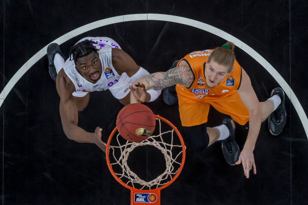 实一面的勇 实一面的勇