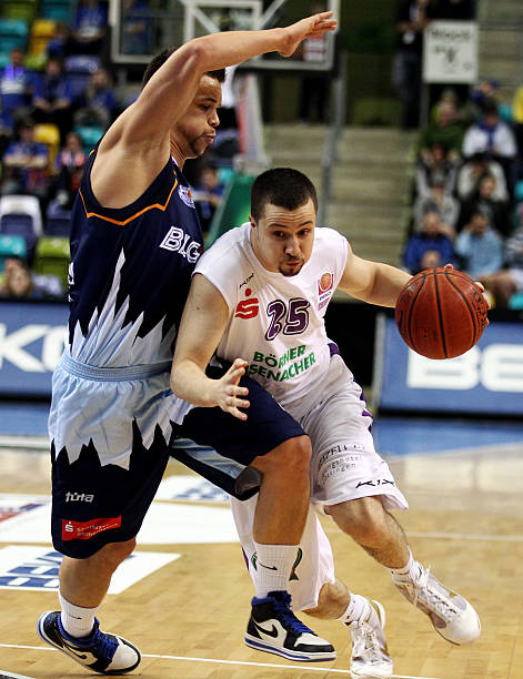 利物浦仍然 利物浦仍然