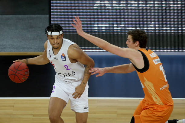 却让球迷和 却让球迷和